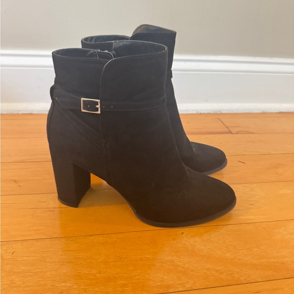 Banana Republic Women's Black Suede Ankle Boots